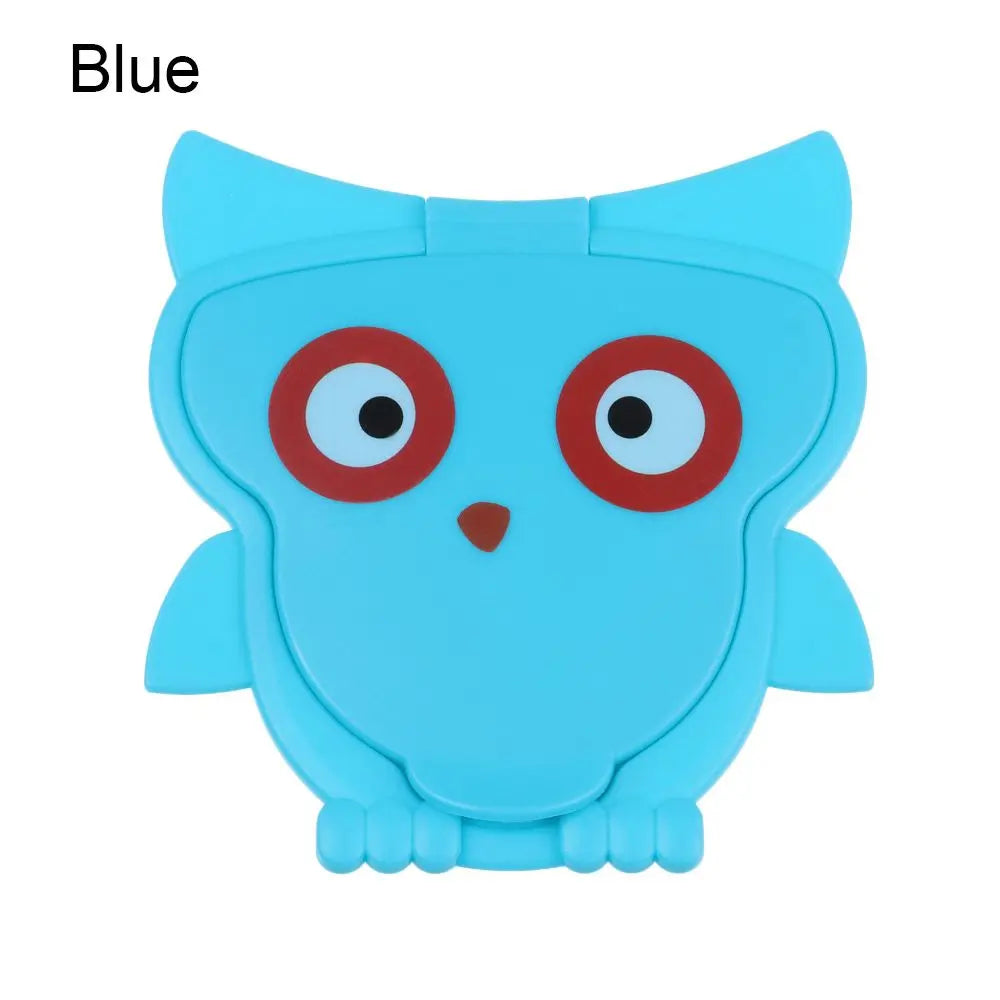 1Pcs Cartoon Reusable Unisex Portable Tissues Cover Self-Adhesive Flip Cover Wet Wipes Lid