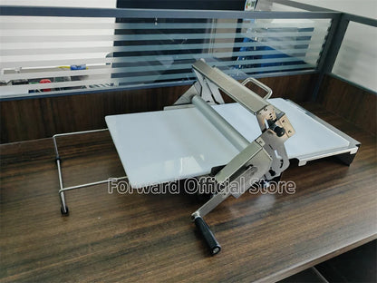 A Mini Pastry Portable Small Table Top Hand Manual Pizza Dough Sheeter Roller Croissant dough Flattener Laminator Machine