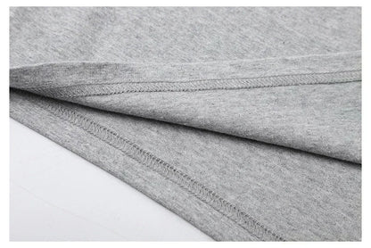 Vintage Sports Logo T-Shirt 100% Cotton Retro Team Emblem Tee for Men and Women Classic Athletic Style