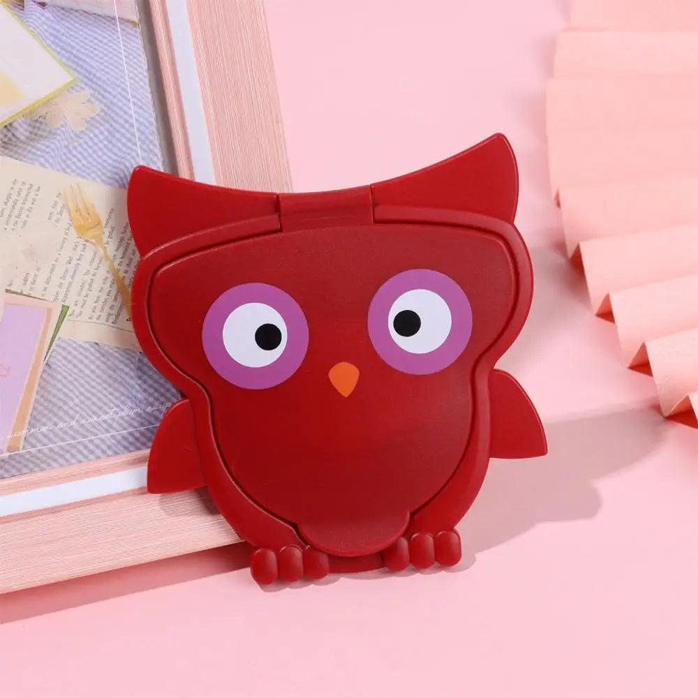 1Pcs Cartoon Reusable Unisex Portable Tissues Cover Self-Adhesive Flip Cover  Wet Wipes Lid
