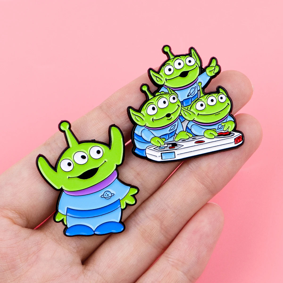 Cute Robot Enamel Pin Cartoon Dog Brooch For Coat Women's Brooches Fashion Lapel Badges Jewelry Gift for Friends