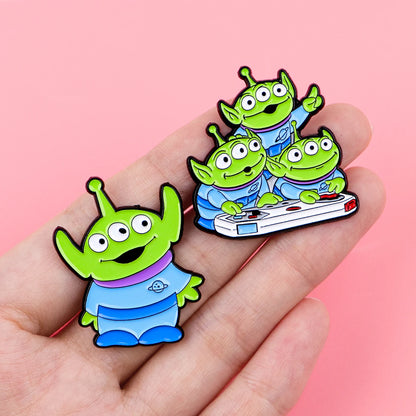 Cute Robot Enamel Pin Cartoon Dog Brooch For Coat Women's Brooches Fashion Lapel Badges Jewelry Gift for Friends