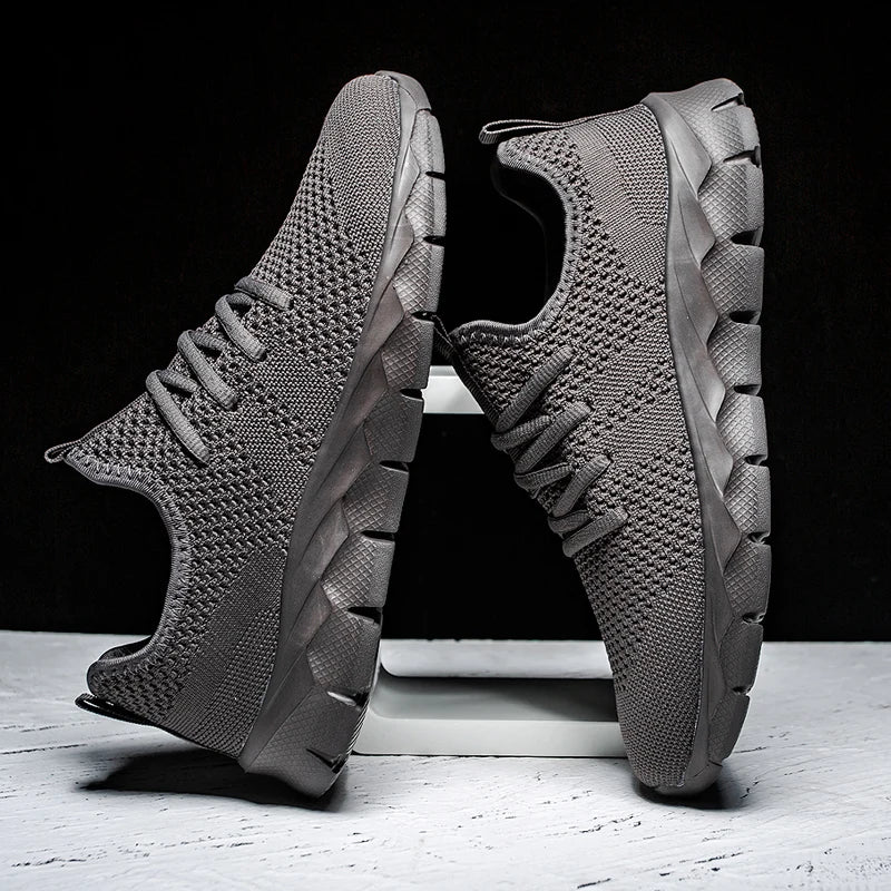 Men Sneakers Breathable light Running Shoes Four Seasons plus size Classic Casual Sports Shoes Platform Sneaker walking shoes