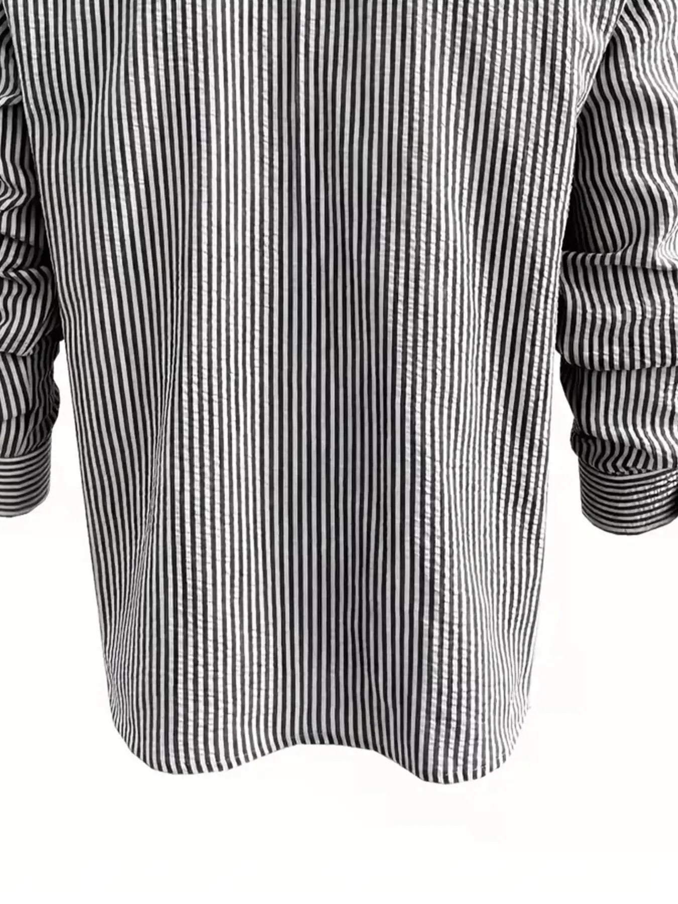 Men's Long Sleeve Striped Shirt with Loose Fit Stylish Comfortable Casual Wear for All Seasons Ideal for Outdoor Activities