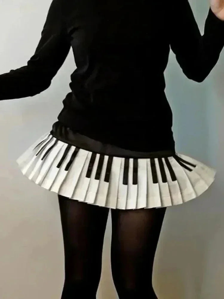 Spring Black White Spliced Women Short Skirt Y2k Slim Design Harajuku Mini Skirt Female Empire Korea Style Chic Piano Skirt