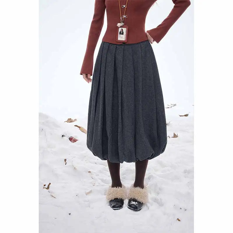 ELFSACK 2025 Dark Gray Pleated Skirt Women, Preppy Elegant Tiered Midi Skirt with Bubble Hem, Winter Mini/Maxi Half Skirt