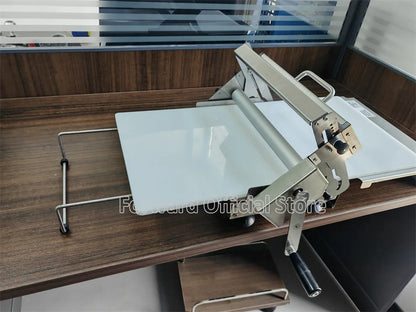 A Mini Pastry Portable Small Table Top Hand Manual Pizza Dough Sheeter Roller Croissant dough Flattener Laminator Machine