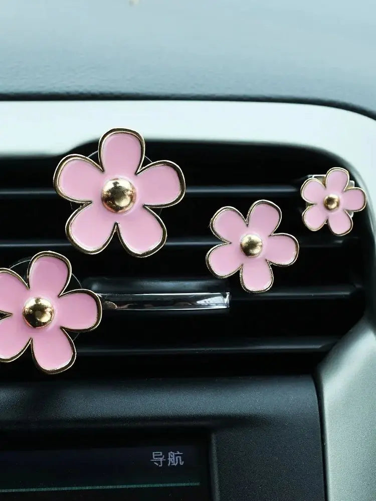 Little Daisy Car Air Vent Perfume Clip Cute Cars Aroma Diffuser Pendant Creative Girly Auto Interior Decoration