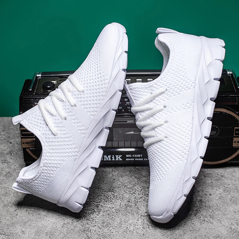 Men Sneakers Breathable light Running Shoes Four Seasons plus size Classic Casual Sports Shoes Platform Sneaker walking shoes