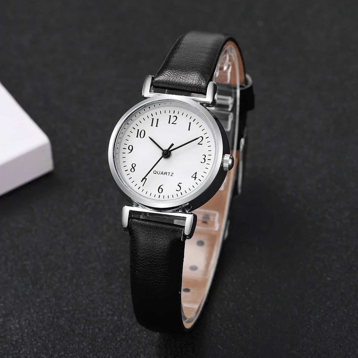 Fashion Small Dial Women Watches Simple Leather Band Analog Quartz Wristwatch for Ladies Clock Reloj Mujer（Without Box）