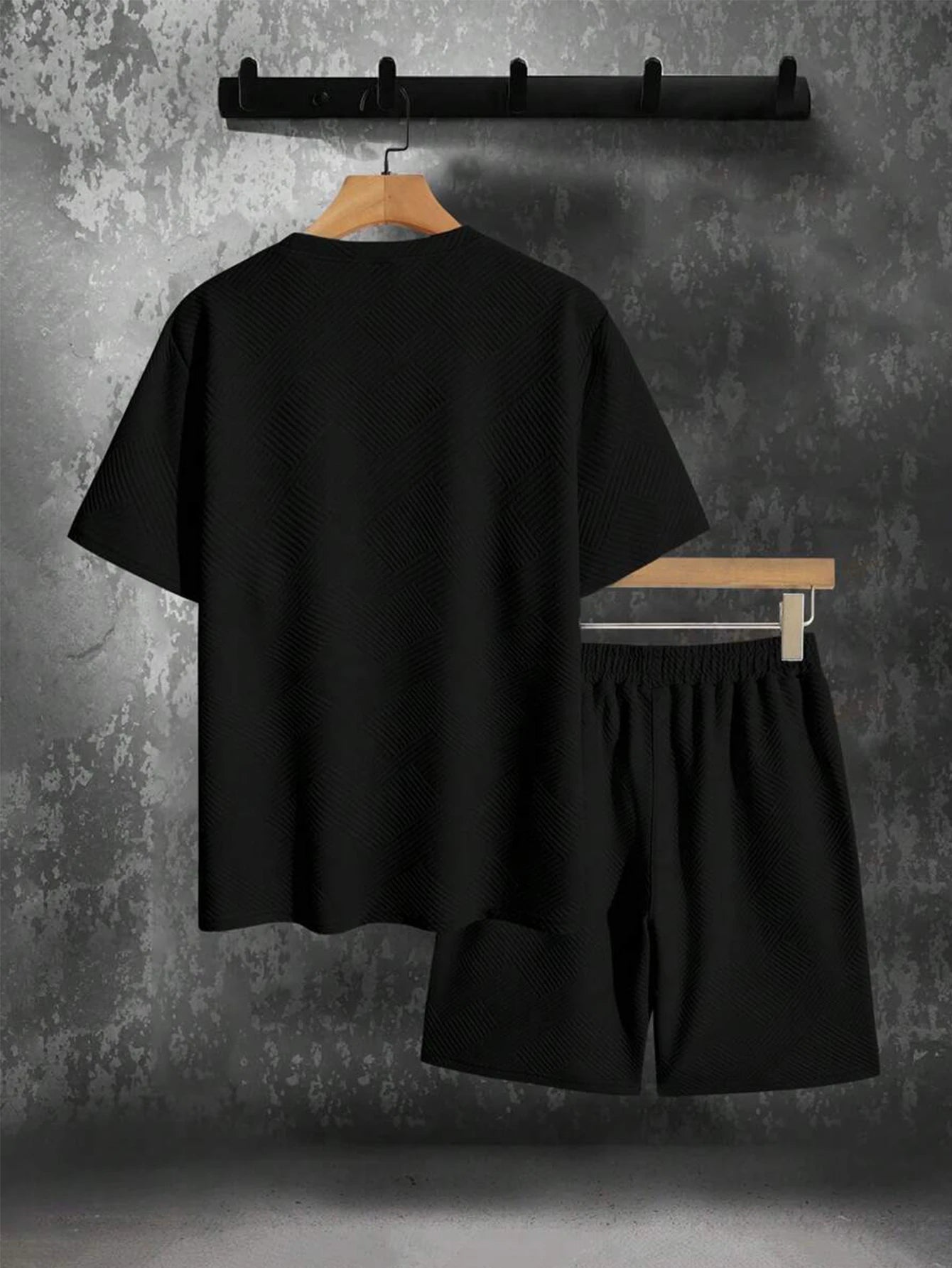 Men's Textured Letter Patched Round Neck Tee & Drawstring Shorts Two-Piece Set Regular Fit Casual Short Sleeve T shirt & Shorts