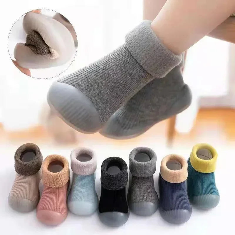 Baby Winter Booties Non-Slip Soft Sole Shoes with Cotton Socks Warm Fleece-Lined Infant First Walkers for Boys Girls 0-4T