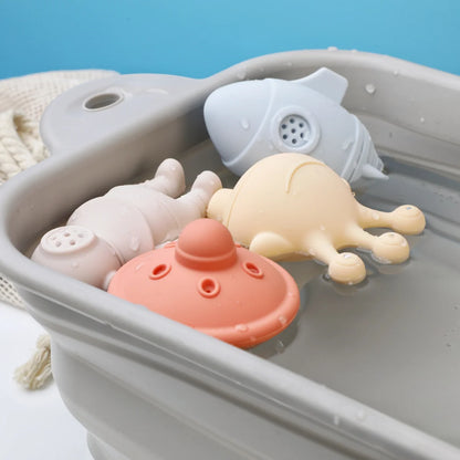 Baby Bath Toys Animal Silicone Cartoon Astronauts Play With Water Toys No BPA Swim Bathroom Baby Silicone Sprinkler Bathtub Toy