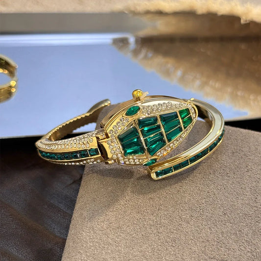 LuxuryDiamondEmbedded Fashionable Snake-Shape Bracelet Watch for Women Elegant Open Handbag Stylish European And American Design