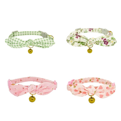 F19B Dog Cats Collar Comfortable Flower Charm Design Adjustable for Puppies Kittens Adults