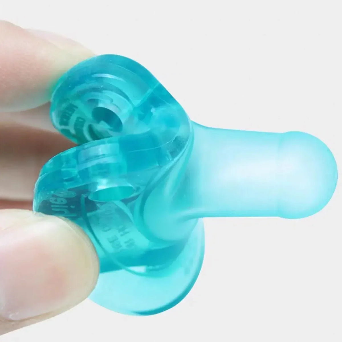 Newborn baby lulls to sleep with a breast milk like pacifier, with a soft silicone pacifier and round head to prevent eating