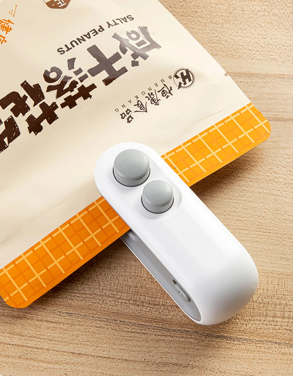 Plastic Bag Sealer Mini Portable Plastic Bags Sealing Machine Handheld Food Packaging Heat Sealer Thermal Plastic Bag Sealants