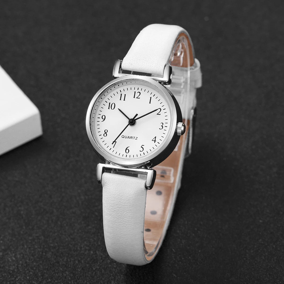 Fashion Small Dial Women Watches Simple Leather Band Analog Quartz Wristwatch for Ladies Clock Reloj Mujer（Without Box）