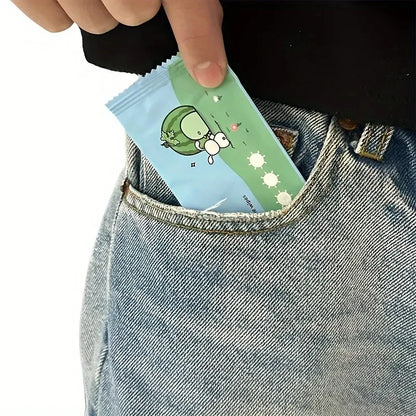 100/200 Portable Travel Wipes - Made of Non-Woven Fabric, a Must-Have for Camping and Outdoor Hygiene, Featuring Cartoon Designs and a Tissue Box, Suitable for Hiking, Picnics, and Travel, with Fun Packaging and Safe Packagin