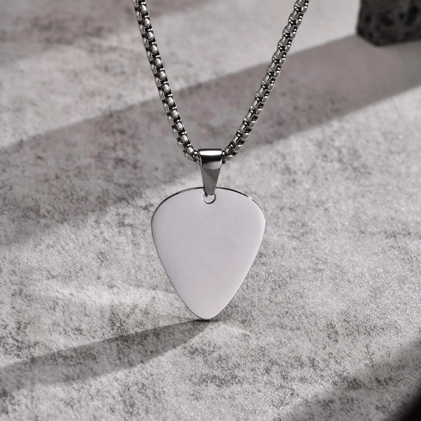 WLP Fashion Guitar Pick Personalized Pendant Stainless Steel Necklace for Men Women Custom Text Pattern Collar Necklace Jewelry