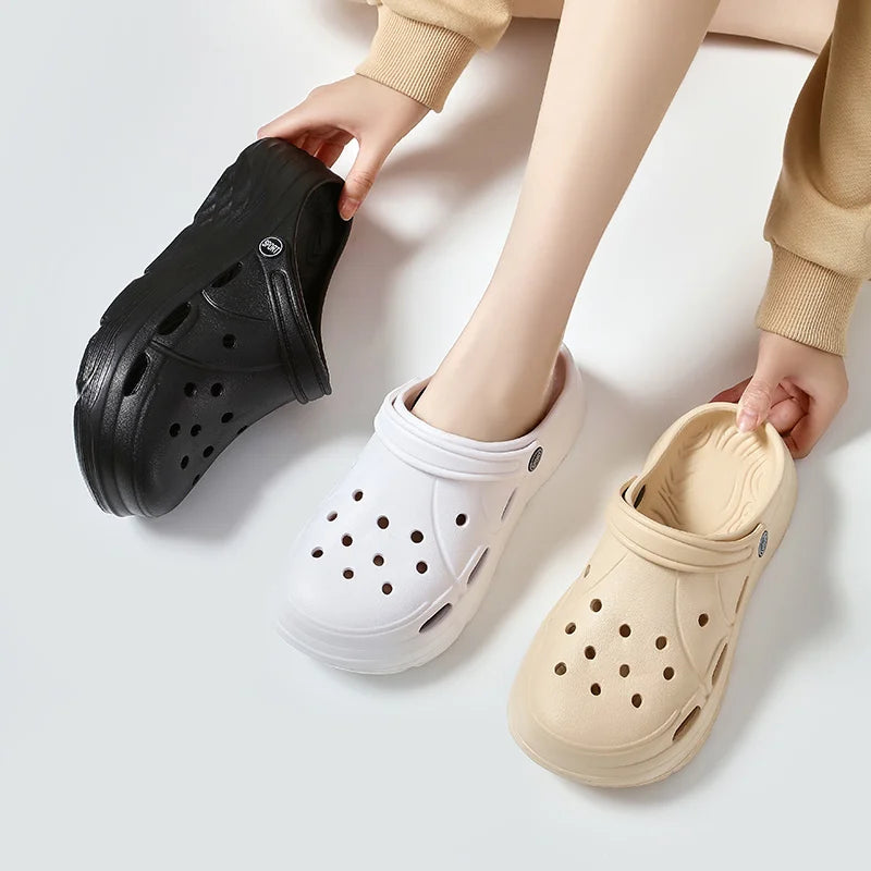 Women's Fashion Platform Sandals Summer 2025 Thick Sole Soft Eva Clogs Garden Shoes for Women Hollow Out Non Slip Beach Sandals