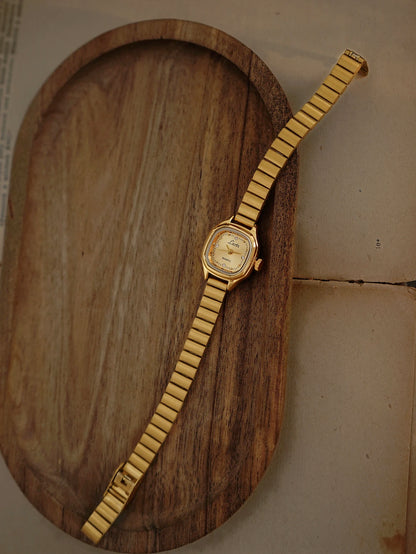 1. New French-Style Retro Exquisite Gold Square Small Dial Women's Watch, Fashionable, Simple, Luxurious, Elegant, Compact, Waterproof, with Stainless Steel Strap, Classic Women's Quartz Watch Suitable for Daily Wear, Dinner