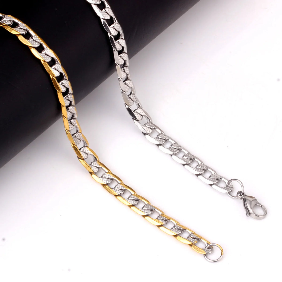 LUXUKISSKIDS Stainless Steel Couple Men/Woman Bracelets Fashion Curb Cuban Link Chains On Hand Rock Bracelet Wrist Jewelry Gifts