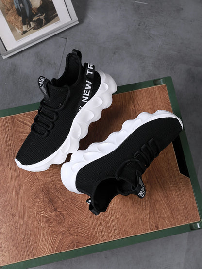Men's Large Size Outdoor Hiking And Running Shoes Comfortable Casual Versatile Fashionable Sports Shoes for Couples Training