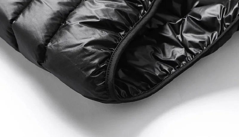 Men White Duck Down Jacket Warm Hooded Ultra Lightweight Packable Coat Winter Water and Wind-Resistant Breathable Down Jacket