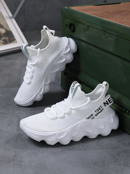 Men's Large Size Outdoor Hiking And Running Shoes Comfortable Casual Versatile Fashionable Sports Shoes for Couples Training