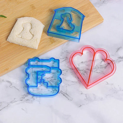 Kids Sandwich Cutter Bread Mold Cartoon Squirrel Sea Dog Bread Knife Sandwich Cutter Sealer for Bento Lunch Boxes Accessories