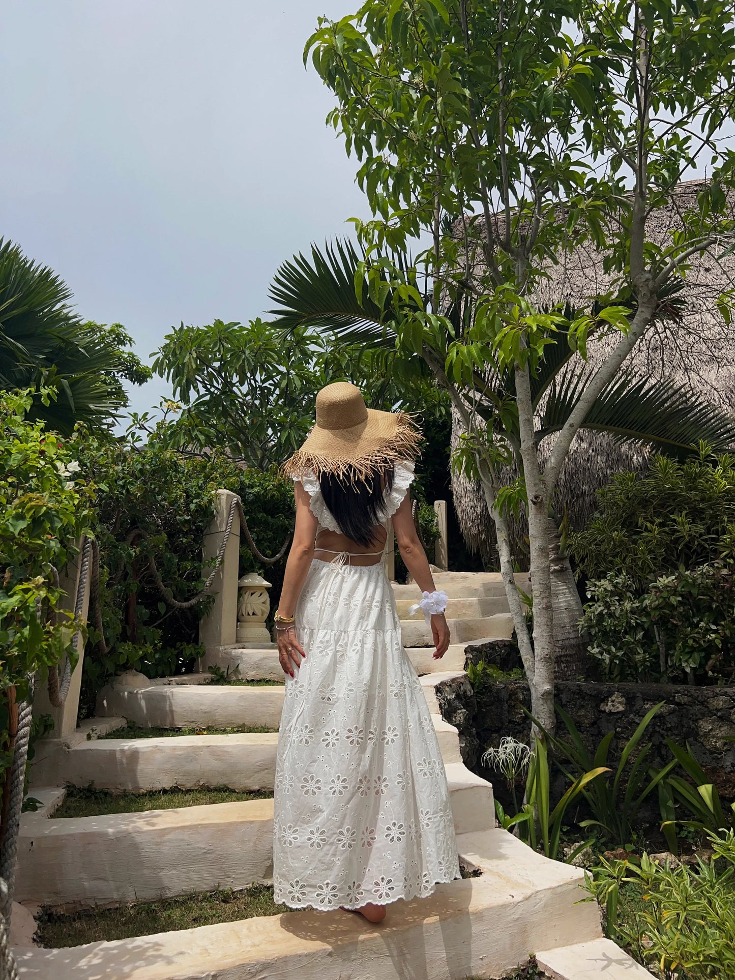 White Embroidered Hollow Out Dress For Women'S Summer Strapless Square Neck With A Unique Open Back Design, Slim Fit Long Skirt