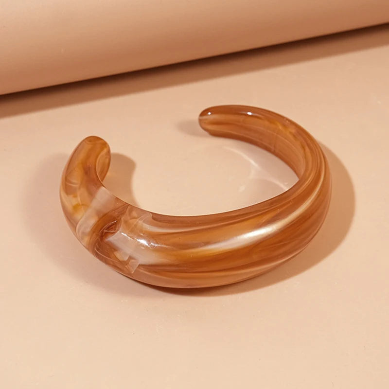 Fashion Unique Irregular Acrylic Cuff Bracelets for Women Simple Texture Multicolor Geometric Open Bangle Female Jewelry